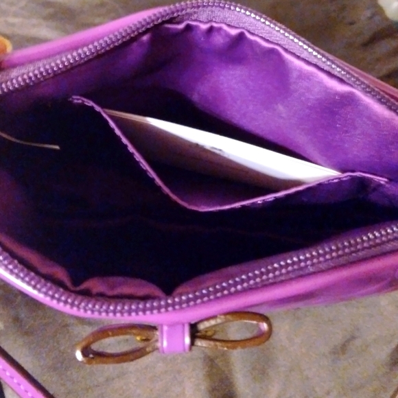 Brand New COACH Purple Iris Signature Liquid Gloss Wristlet - Picture 2 of 16